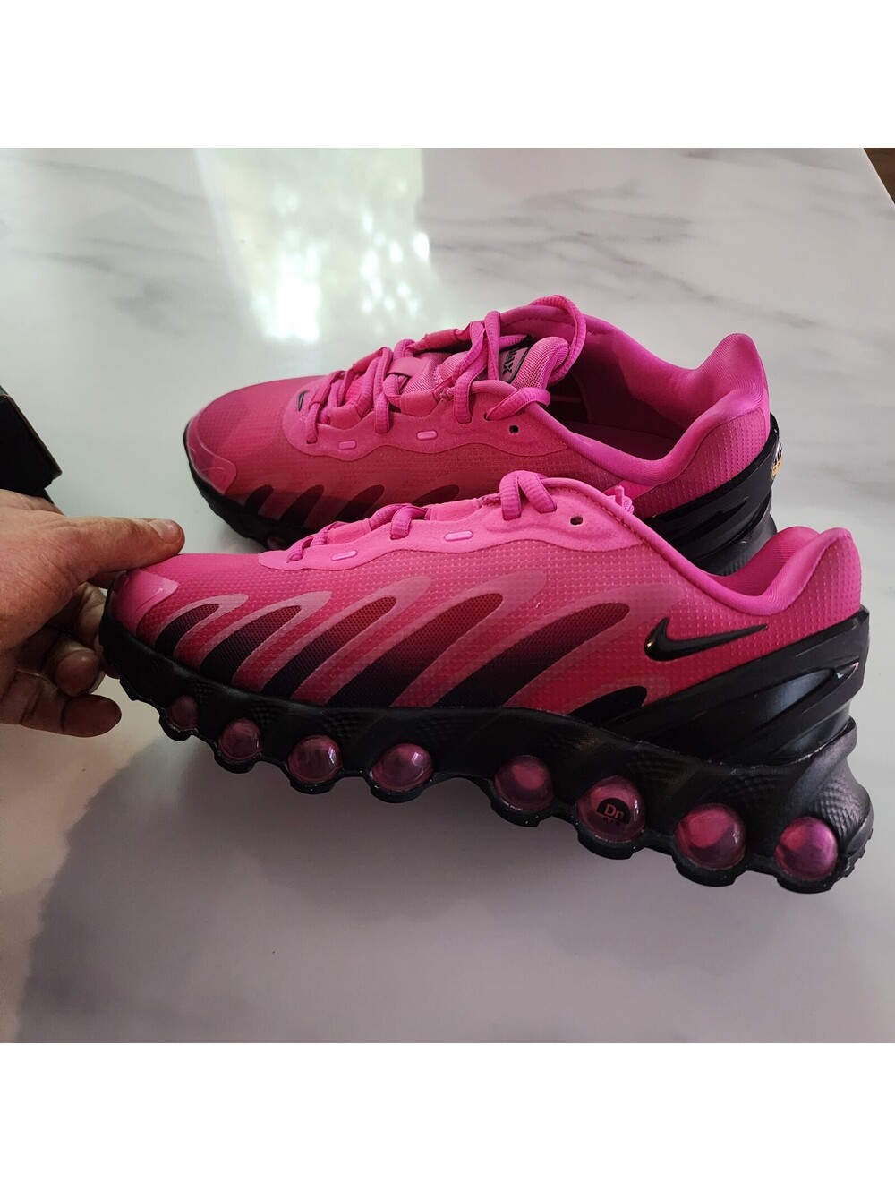 NIB Nike Air Max Dn8 Laser Fuchsia Black Women’s 7 Sneakers HF5509-601